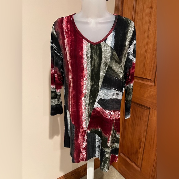 Parsley & Sage Tops - New, NWOT, Parsley & Sage Boutique Beautiful Asymmetrical Tunic Top Medium